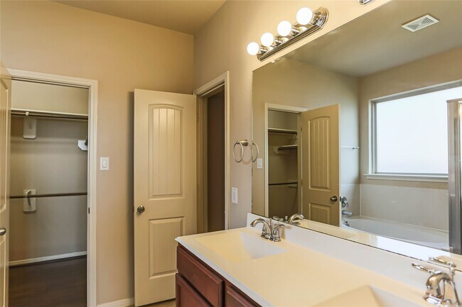 Building Photo - 3443 Arrowhead Bay Ln