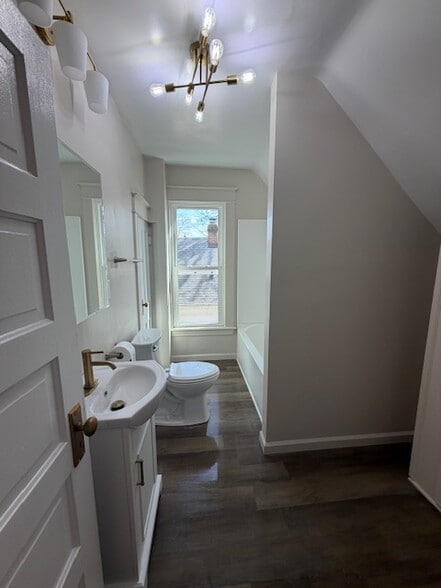 Building Photo - 819 S 24th St