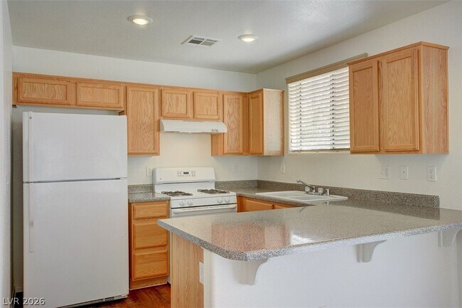 Building Photo - 5003 Groveland Ave