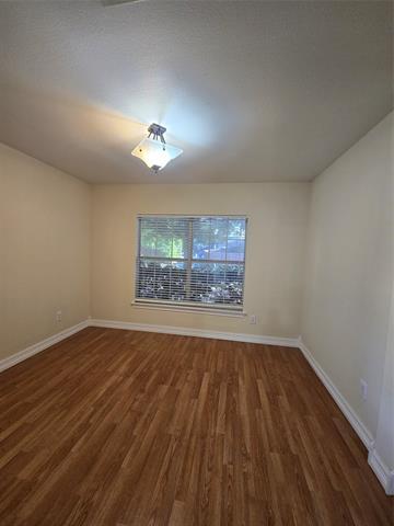 Building Photo - 10608 Red Cedar Dr