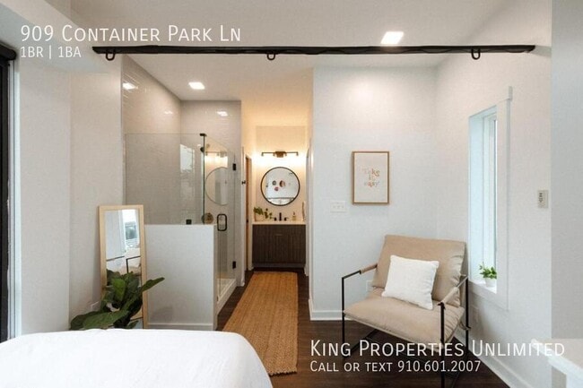 Building Photo - 909 Container Park Ln