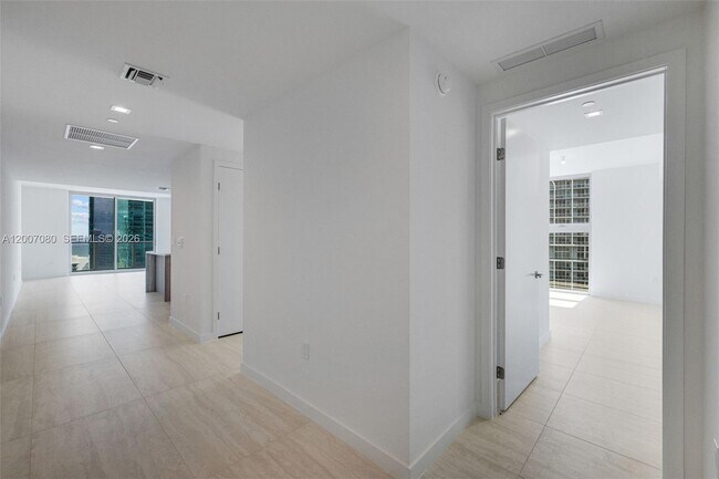 Building Photo - 77 SE 5th St