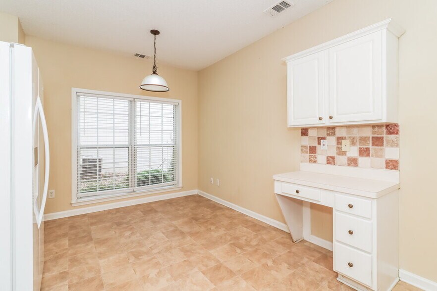 Building Photo - 1033 Dunedin Trail