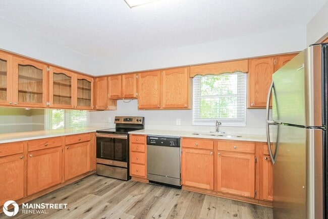 Building Photo - 7215 Crenata Dr