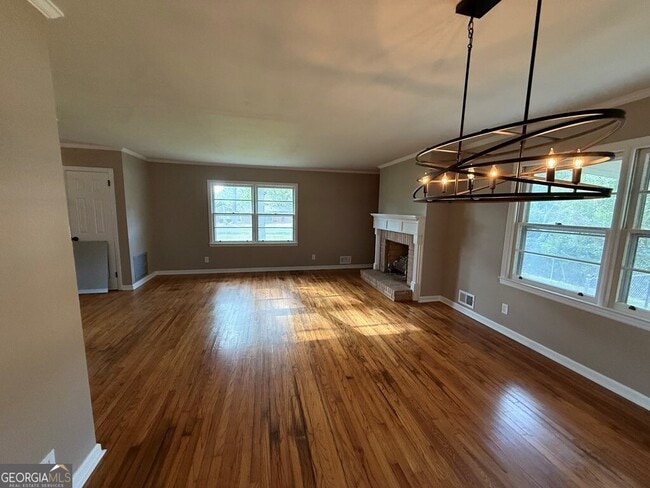 Building Photo - 412 Roberson St