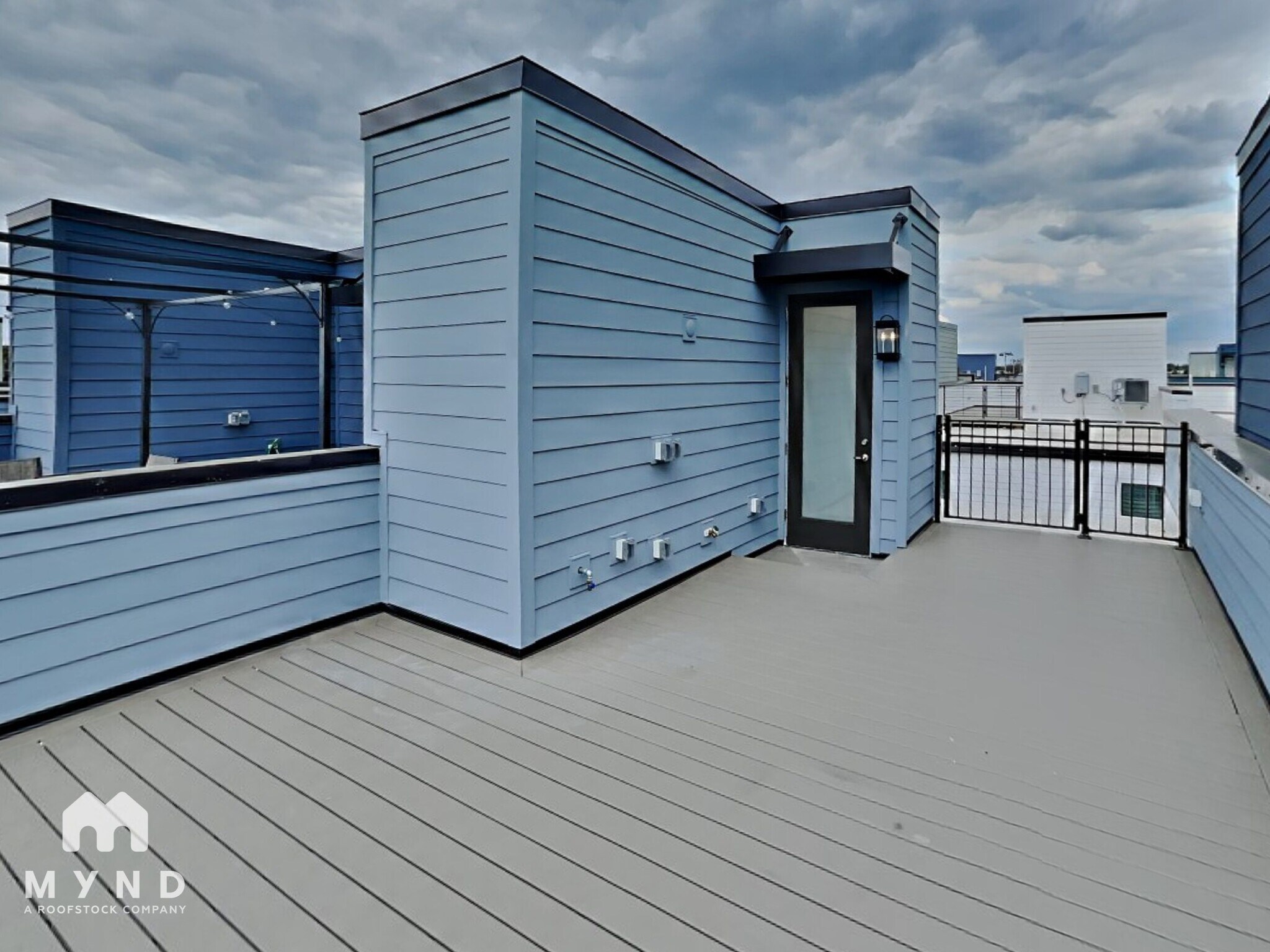 Building Photo - 2353 Brix St