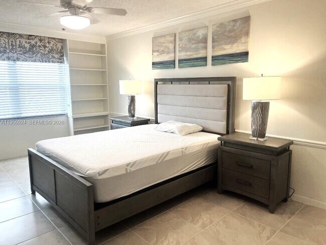 Building Photo - 1901 N Ocean Blvd