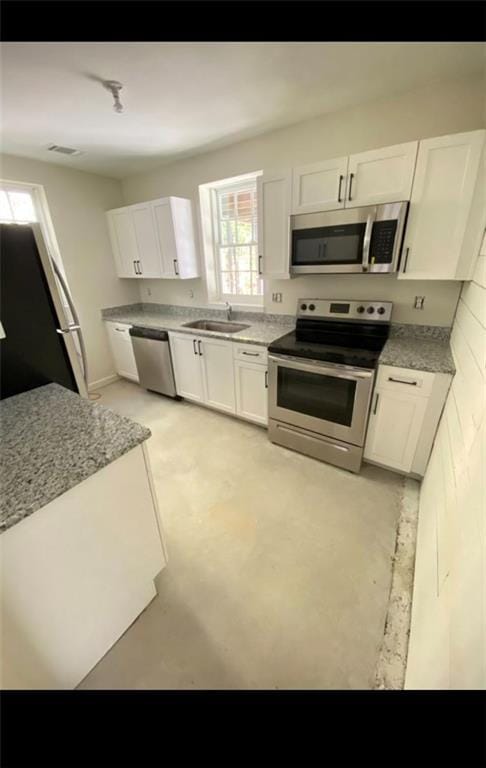 Building Photo - 1363 N Highland Ave NE