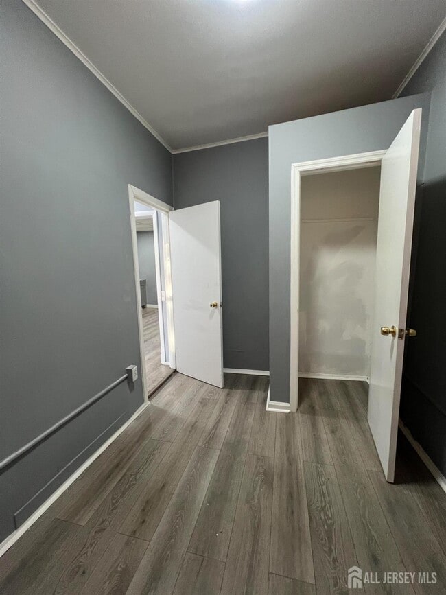 Building Photo - 387 Market St