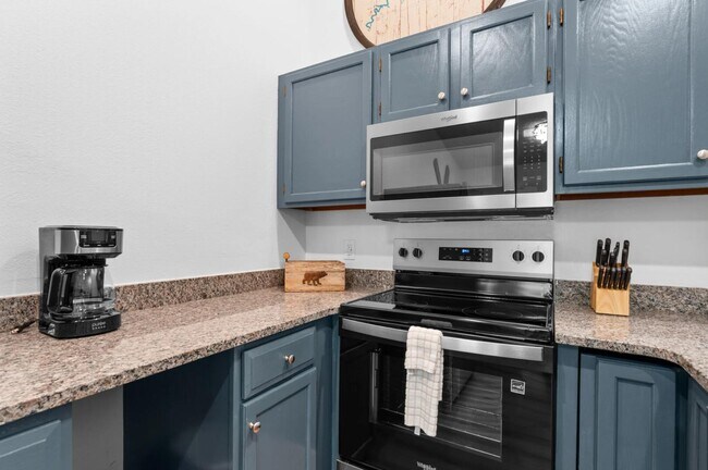 Building Photo - 275 Ozark Mountain Resort Dr