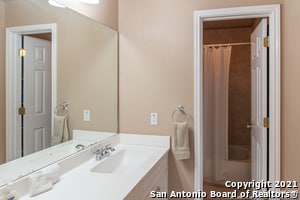 Building Photo - 32 Chapel Hill Cir