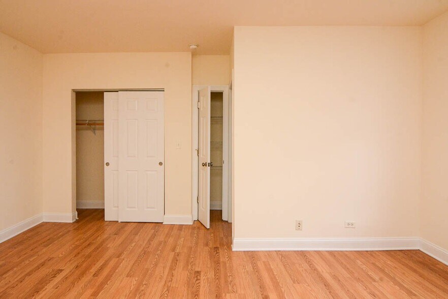 Building Photo - 2600 N Kimball Ave