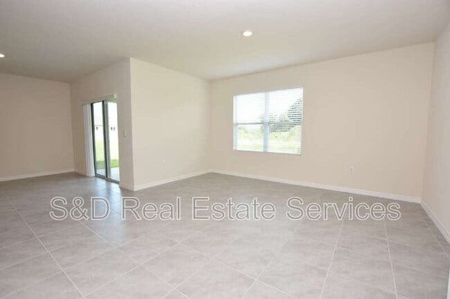 Building Photo - 5552 Siltstone St