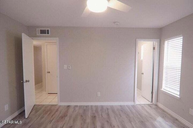 Building Photo - 727 Arredondo Dr