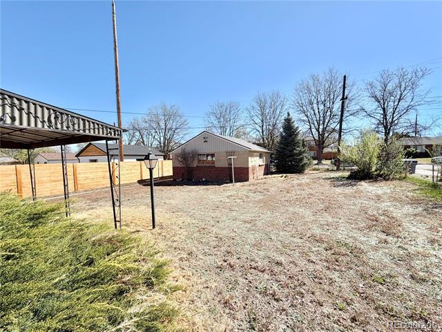 Building Photo - 1320 Holly St