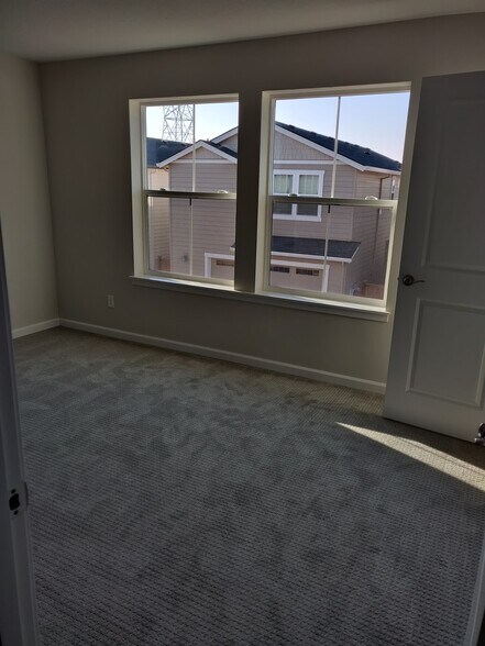 3rd room - 3893 SE 81st Ave