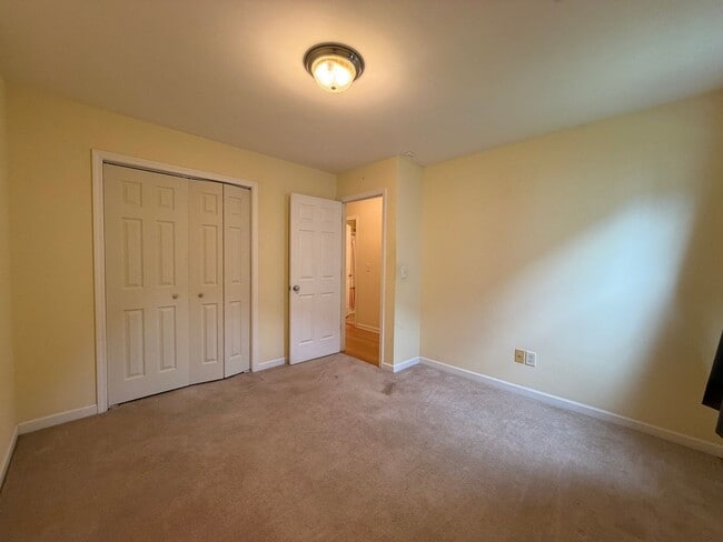 Building Photo - Brick 3/2 House in West Rome- $1,795