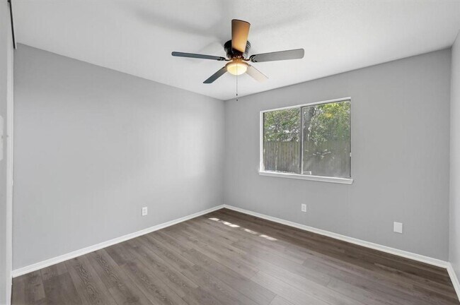 Building Photo - 18767 Glen Briar Ln