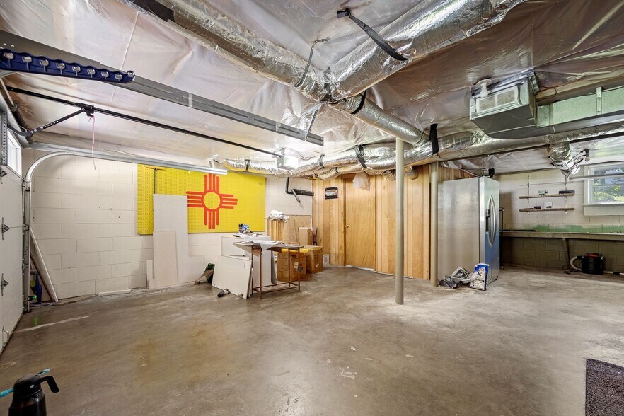 Building Photo - 4812 E Longdale Dr