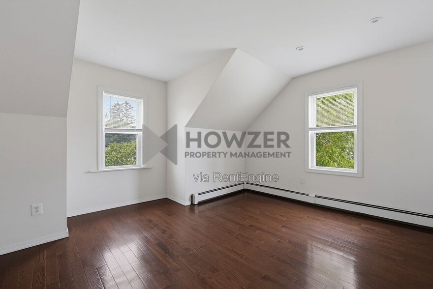Building Photo - 322 Broad St