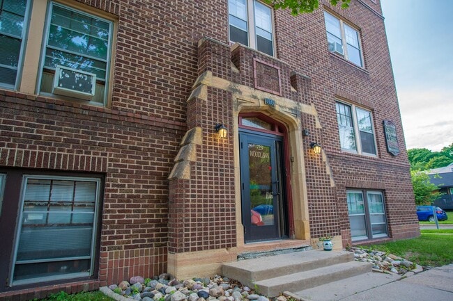 Building Photo - Highland Park Apartments