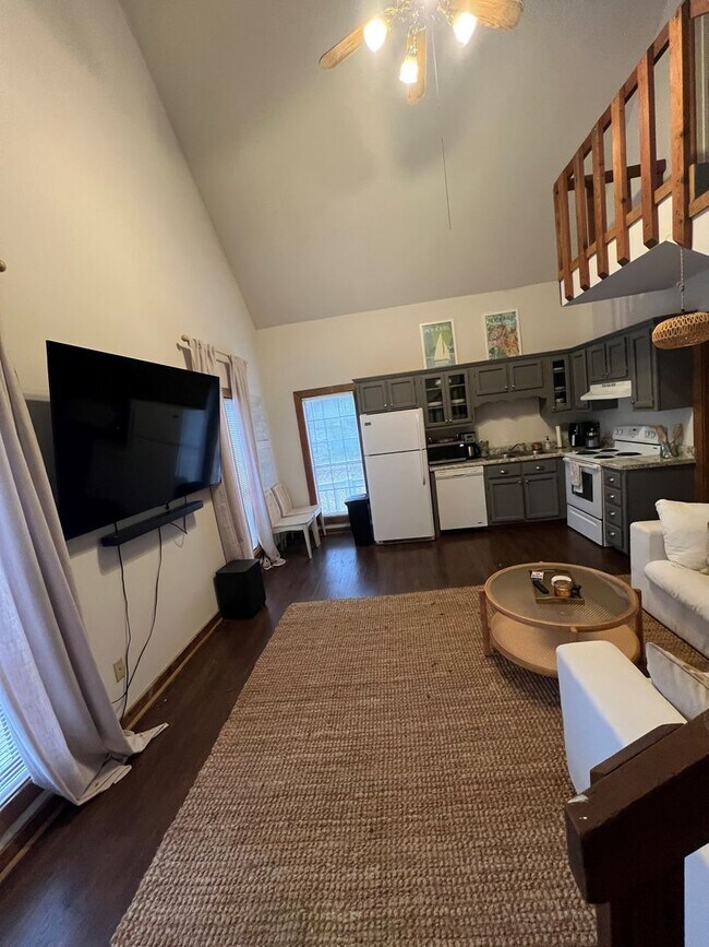 Building Photo - Hwy 334