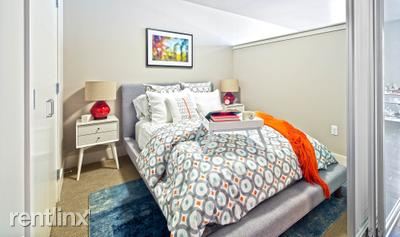 Building Photo - 315 1st Ave N