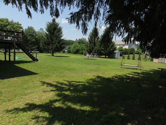 Building Photo - 2925 W Lydius St