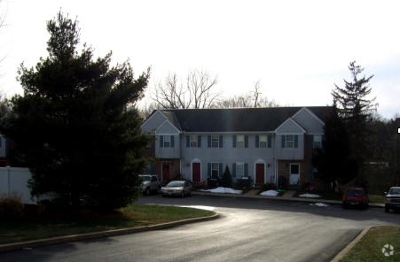 Building Photo - Pennwick Townhomes