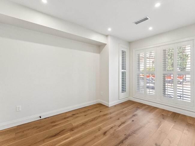 Building Photo - 1508 21st St NW