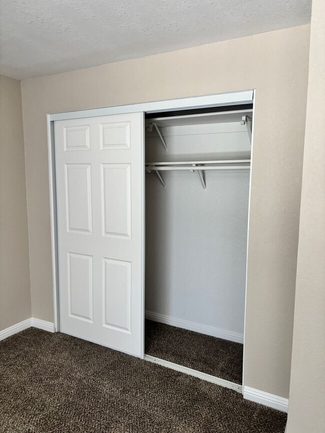 Building Photo - COMPLETELY REMODELED - THIS ONE WON'T LAST...