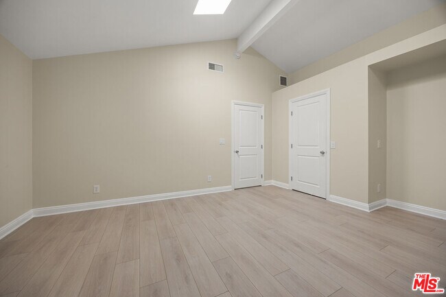 Building Photo - 525 S Cardiff St