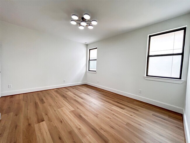 Building Photo - 1735a Moritz Dr