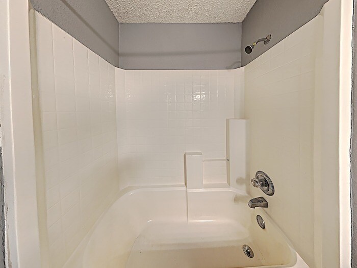 Building Photo - 8025 Jolie Dr