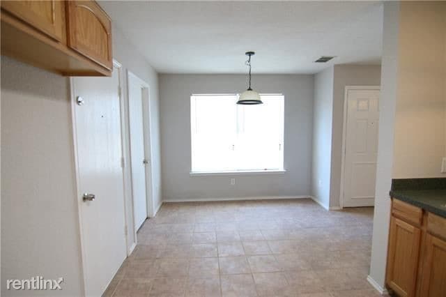 Building Photo - 2 br, 1 bath House - 1413 Pine Lane
