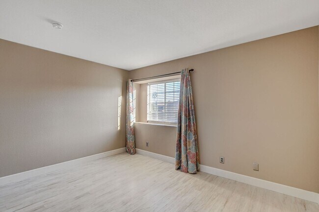 Building Photo - Beautiful Summerlin Home! Hills Neighborho...