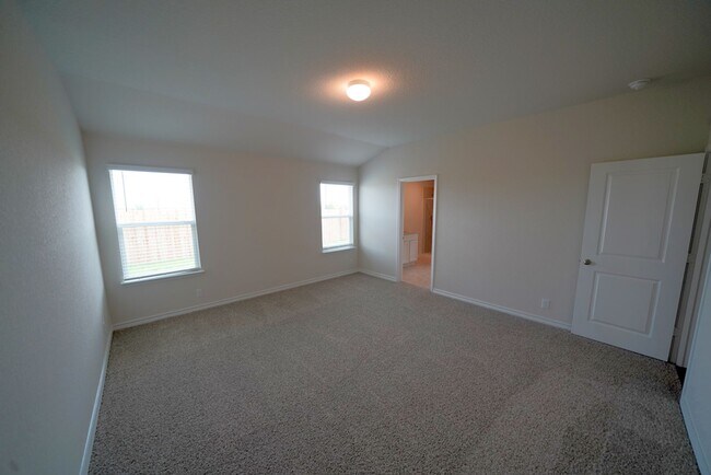 Building Photo - Newly Built Home in Red River Ranch Neighborhood of Cibolo, TX Realtor Commission: $500