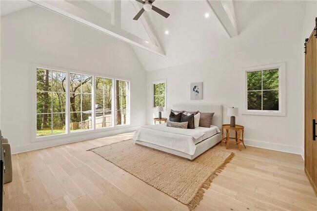 Building Photo - 1074 Moores Mill Rd NW