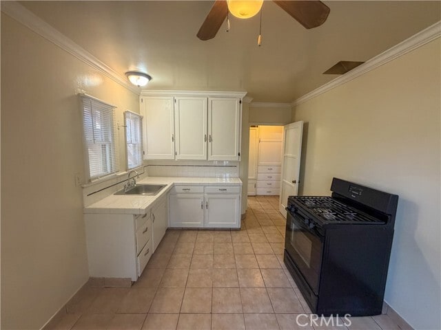 Building Photo - 833 N Lacy St