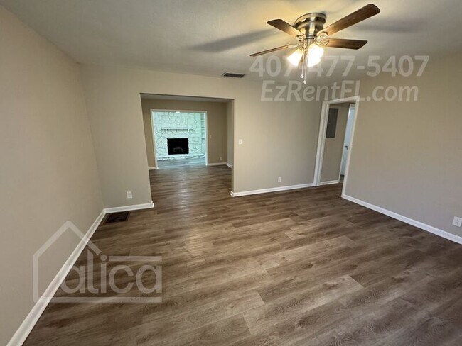 Building Photo - 6657 Blackwood Dr