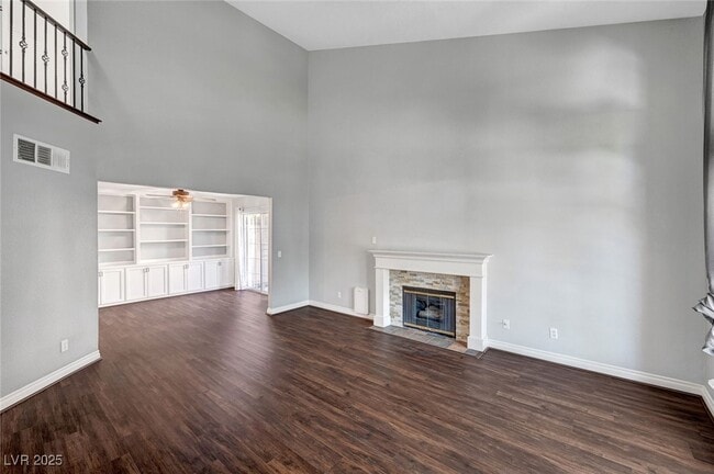Building Photo - 7641 Allerton Ave