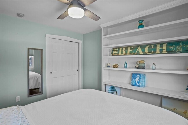 Building Photo - 70 Carroll Ave