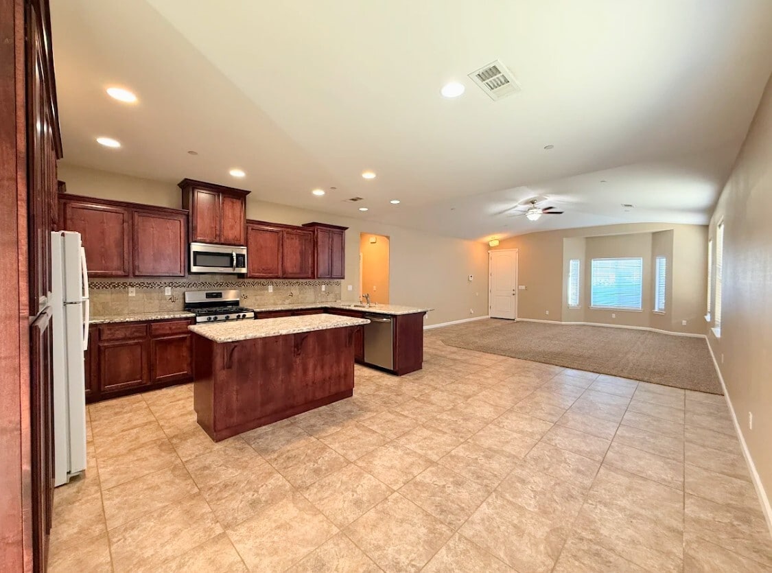Building Photo - 4014 Cinnabar Ave