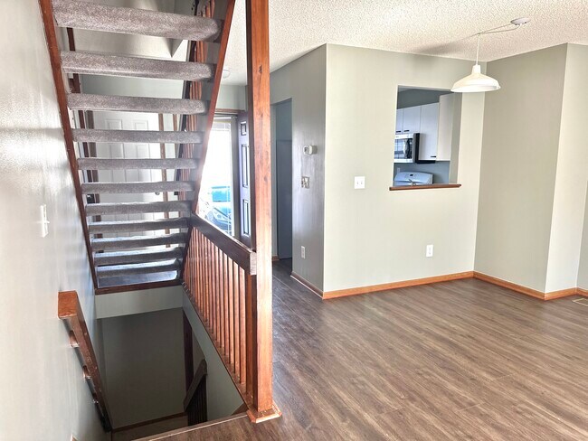 Building Photo - 5727 Kilbury Ln