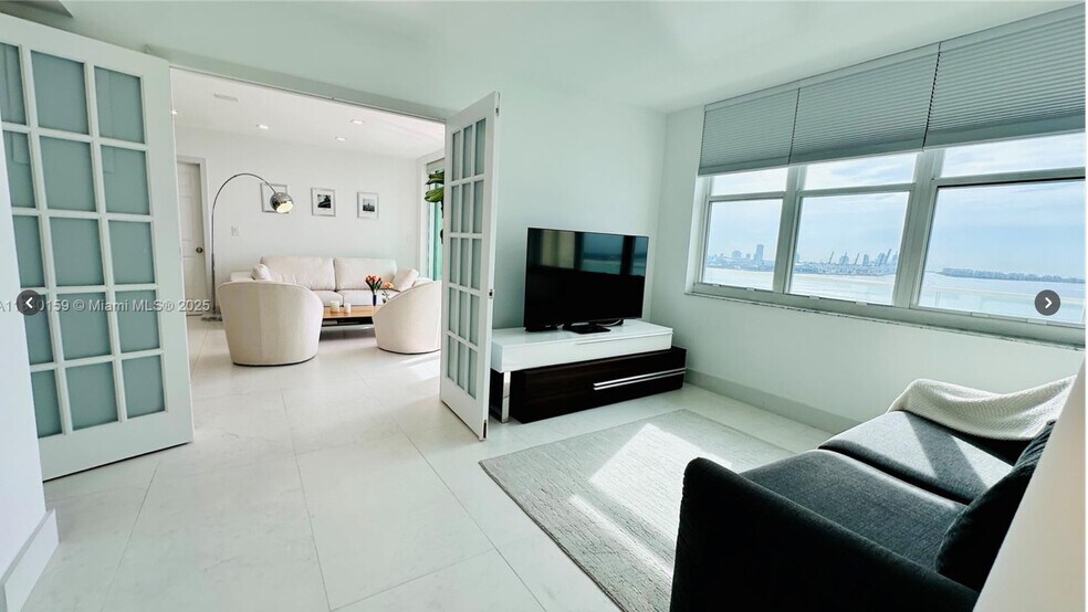 Building Photo - 800 Claughton Island Dr