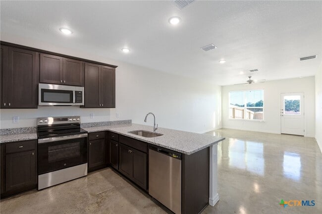 Building Photo - 3802 Pecan Hickory Trl