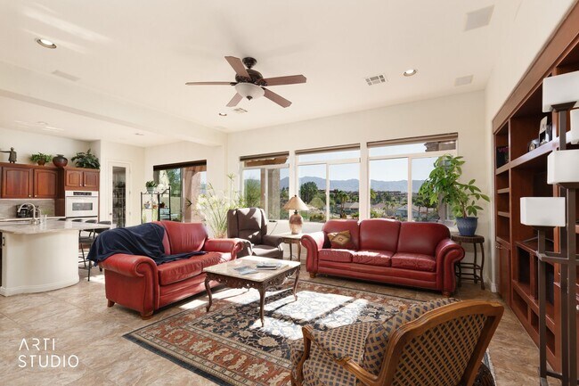 Building Photo - Beautiful home located in the gated commun...