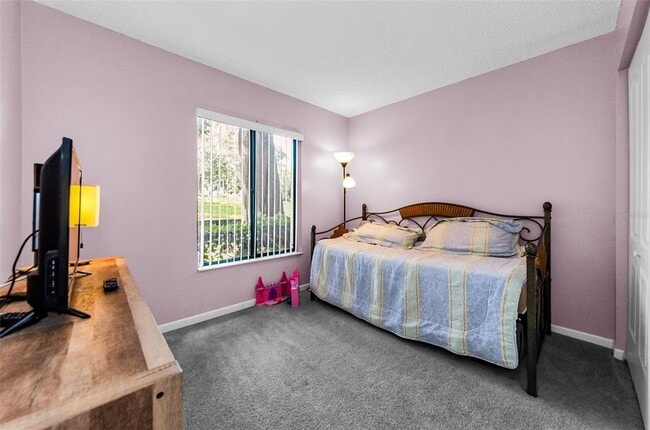 Building Photo - 2575 Pine Ridge Way S