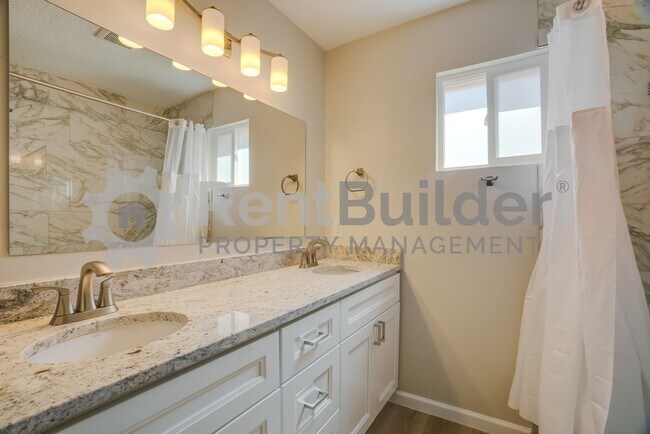 Building Photo - !!!!WOW PRICE INPROVEMENT JUST IN TIME FOR...