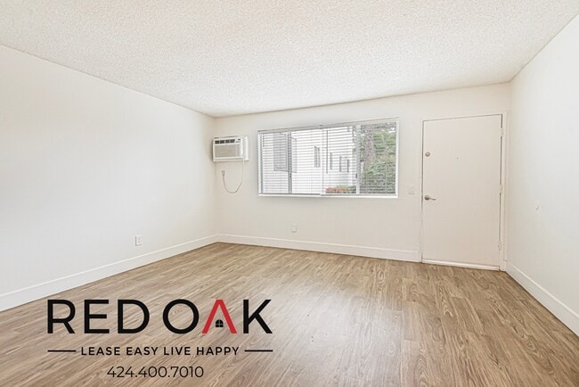 Primary Photo - 13325 Heacock St